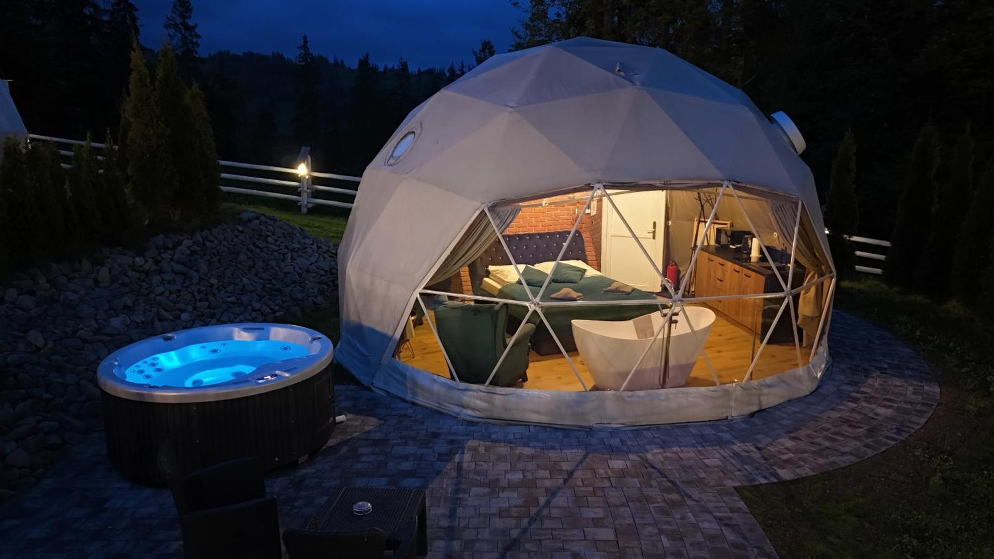 Mountain Glamp & Jacuzzi